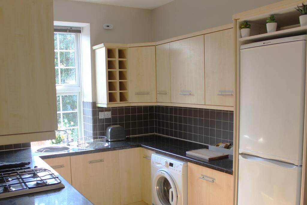 City Centre Riverside Apartment Winchester Ngoại thất bức ảnh