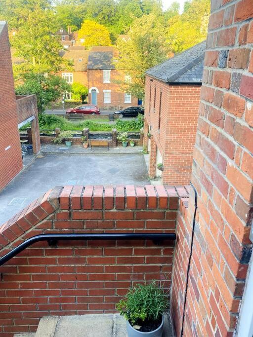 City Centre Riverside Apartment Winchester Ngoại thất bức ảnh